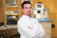 Пластический хирург Сергей Дерновой