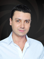 КАХРАМАНОВ ЭЛЬДАР БЕГЛАРОВИЧ