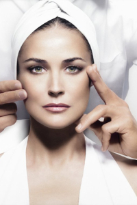 Подтяжка лица нитями