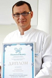 Подтяжка лица нитями и контурная пластика. Какая методика эффективней? Секретами поделился пластический хирург Олег Солдатов.