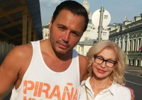 Мама Рустама Солнцева сделает пластику лица