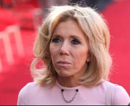 Жена Макрона сделала подтяжку лица