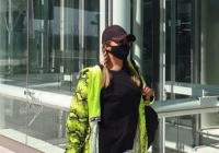 Аниту Цой заподозрили в пластике из-за маски на лице