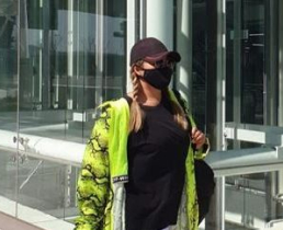 Аниту Цой заподозрили в пластике из-за маски на лице