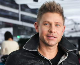 Митя Фомин оплатил сестре подтяжку лица