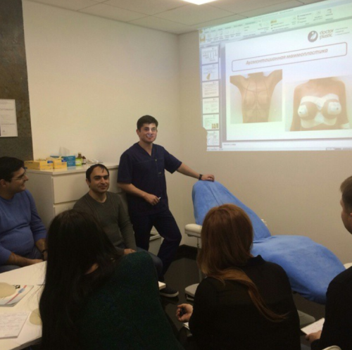 Тагир Файзуллин ведет лекцию