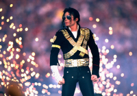 Почему Майкл Джексон делал так много пластических операций?