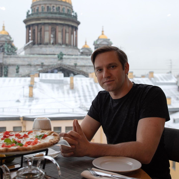 Пластический хирург Станислав Екимов умеет готовить