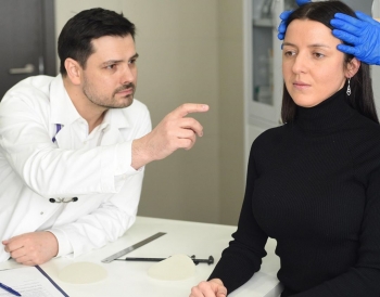 Пластический хирург Валерий Стайсупов на консультации