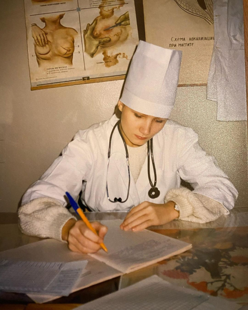 Пластический хирург Ирина Серб	