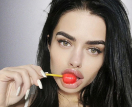 Анастасии Балинской испортили нос?