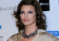 Линду Евангелисту обезобразили хирурги?!