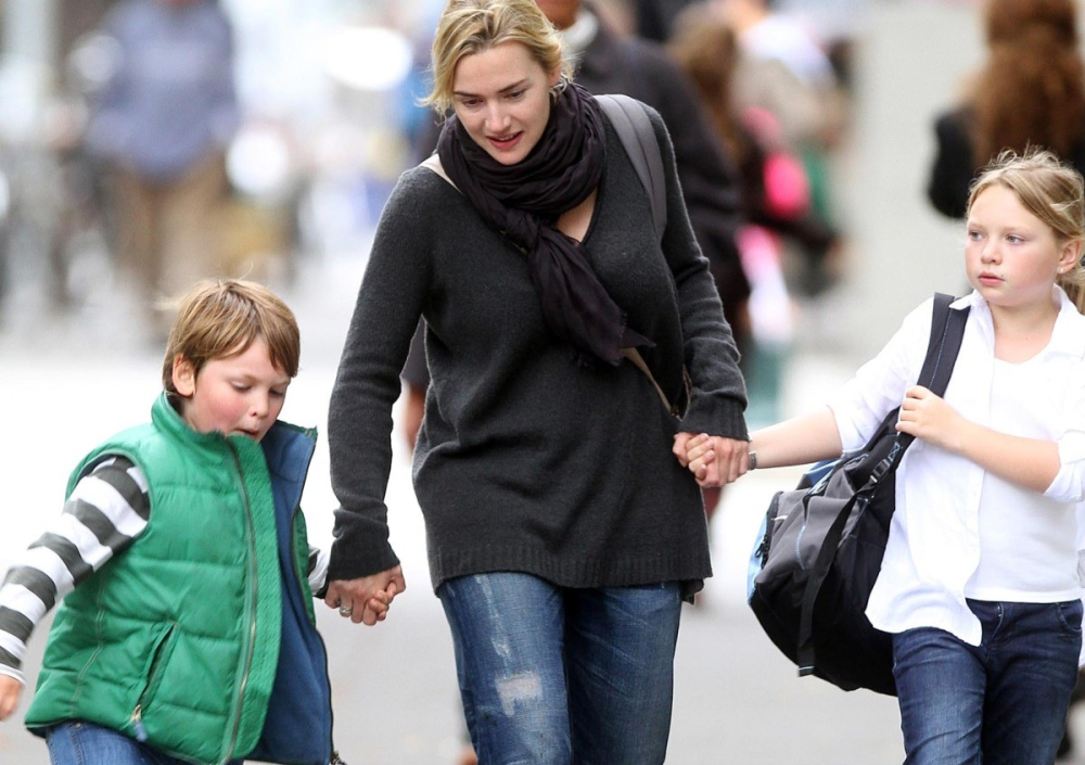 Кейт Уинслет с детьми