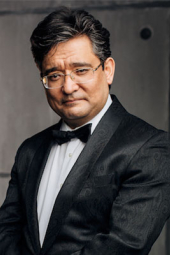 Пластический хирург Арслан Пенаев	