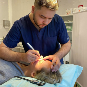 Пластический хирург Дмитрий Рябцев	