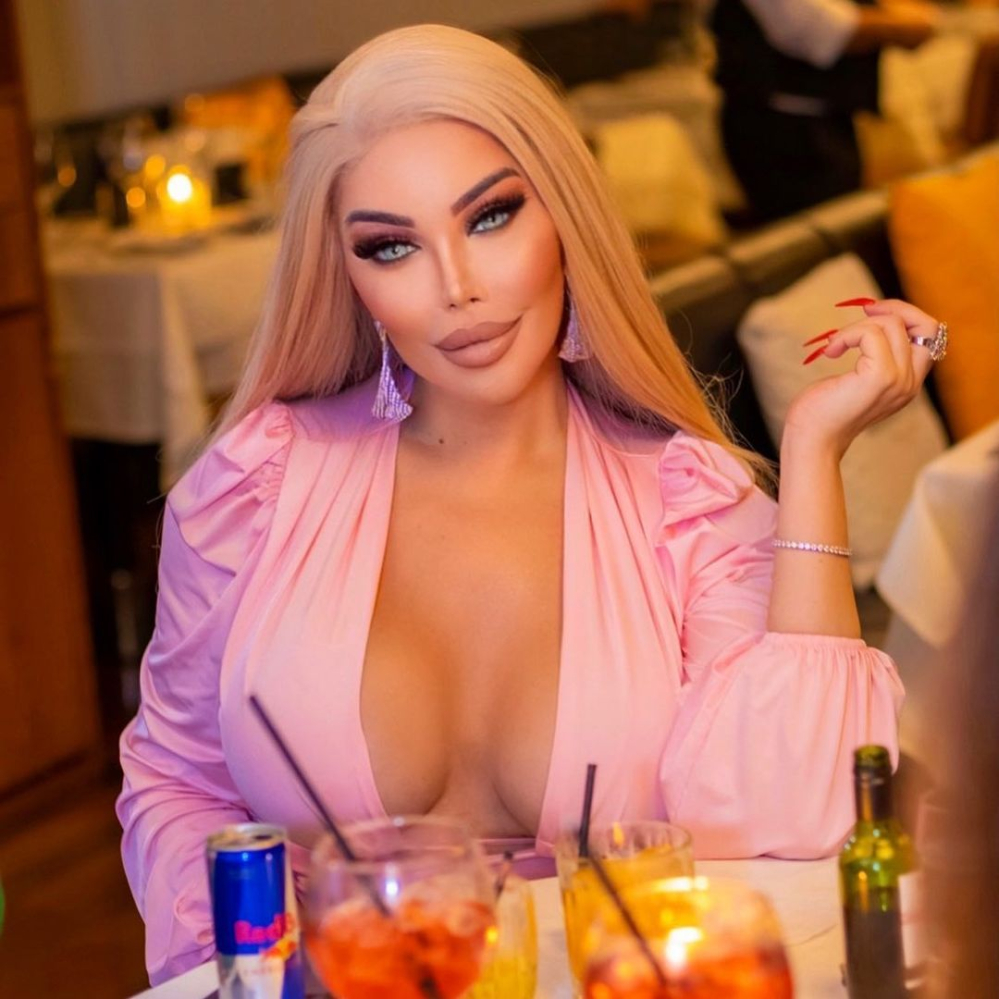 Джессика Алвес