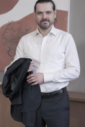 Пластический хирург Валерий Стайсупов