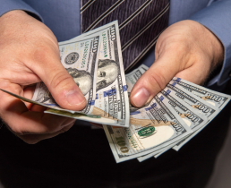 На канадского пластического хирурга подали иск в 6 млн долларов