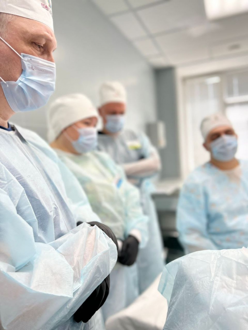 Кадавер-курс был посвящен современным методикам и технологиям в маммопластике