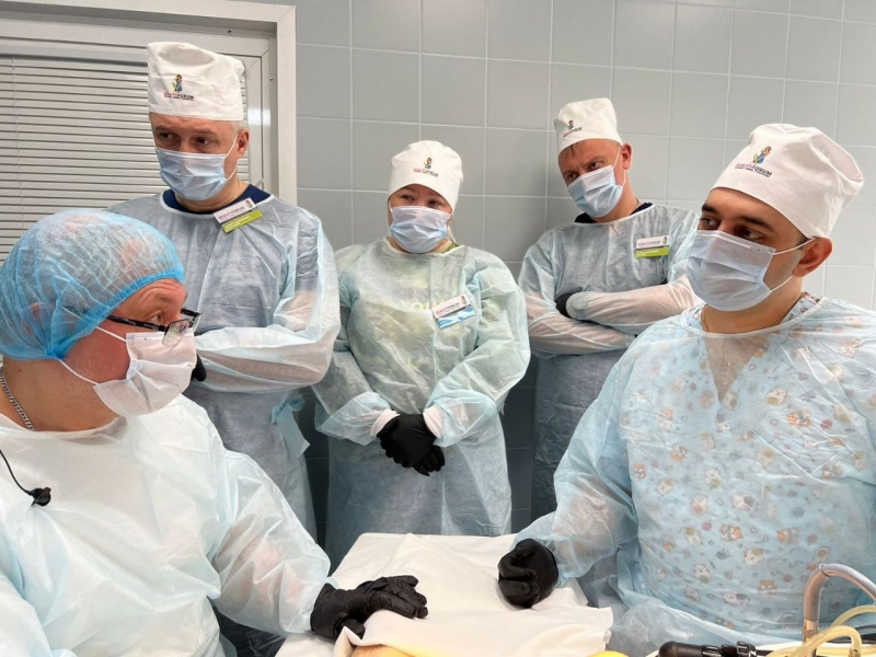 Наиболее интересным для врачей является этап отработки практических навыков на биоманекенах.