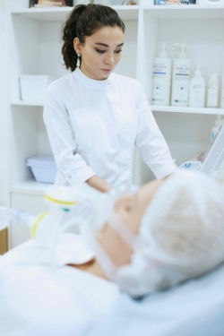 Пластический хирург и косметолог Сельби Пенаева