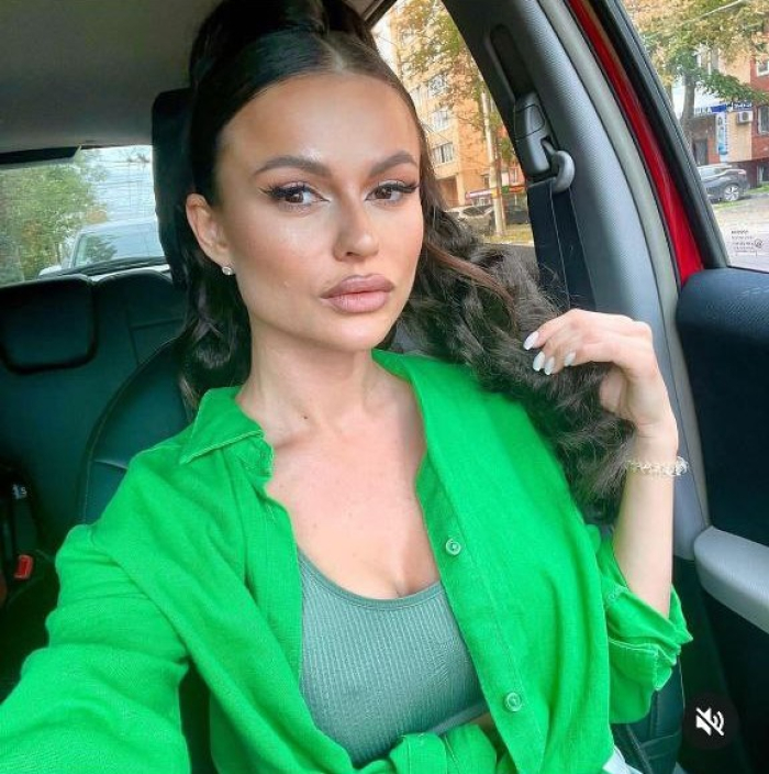 Пациентка московского хирурга Гукаса Миракяна после увеличения груди имплантатами. Отзыв в виде фото