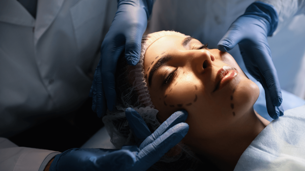 Звезды спешат улучшить внешность благодаря неожиданному простою производства